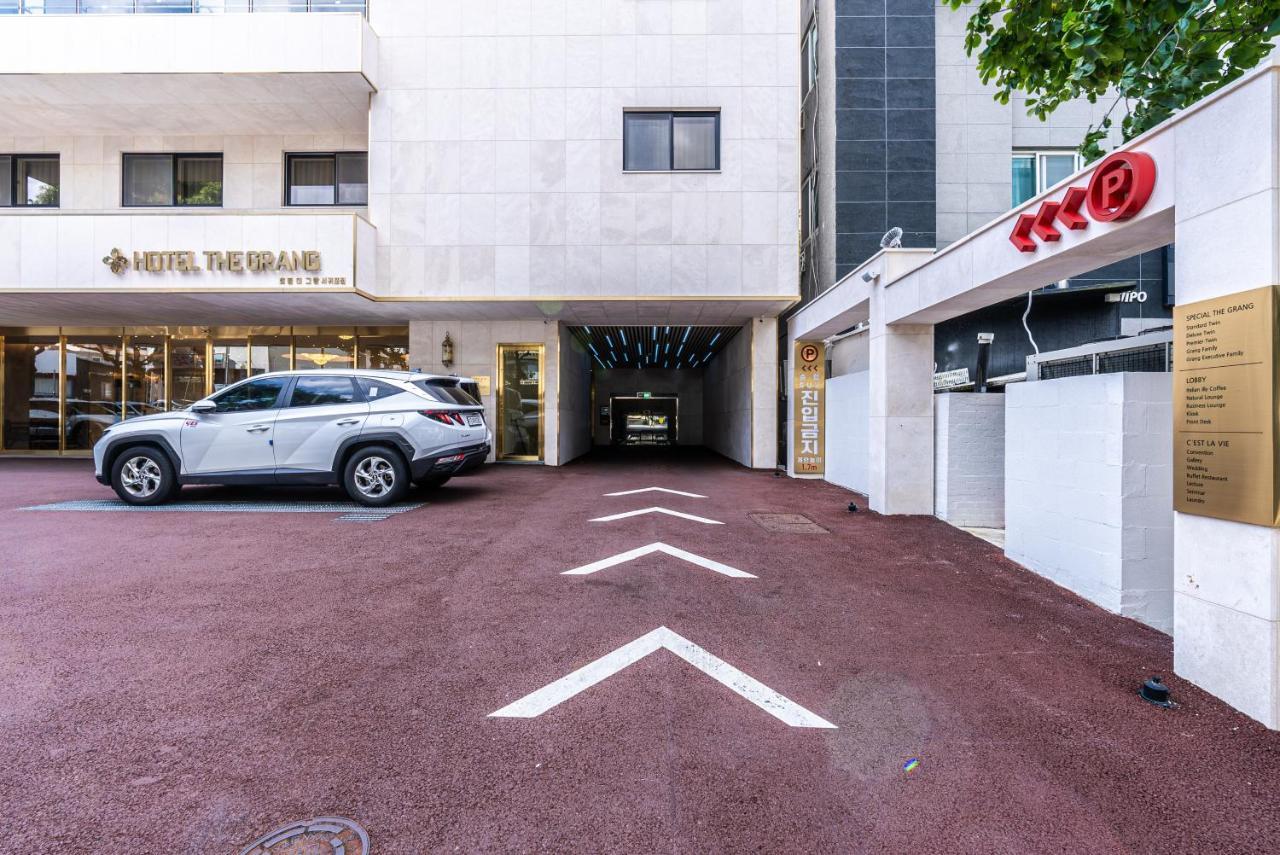 Hotel The Grang Seogwipo-stad Buitenkant foto