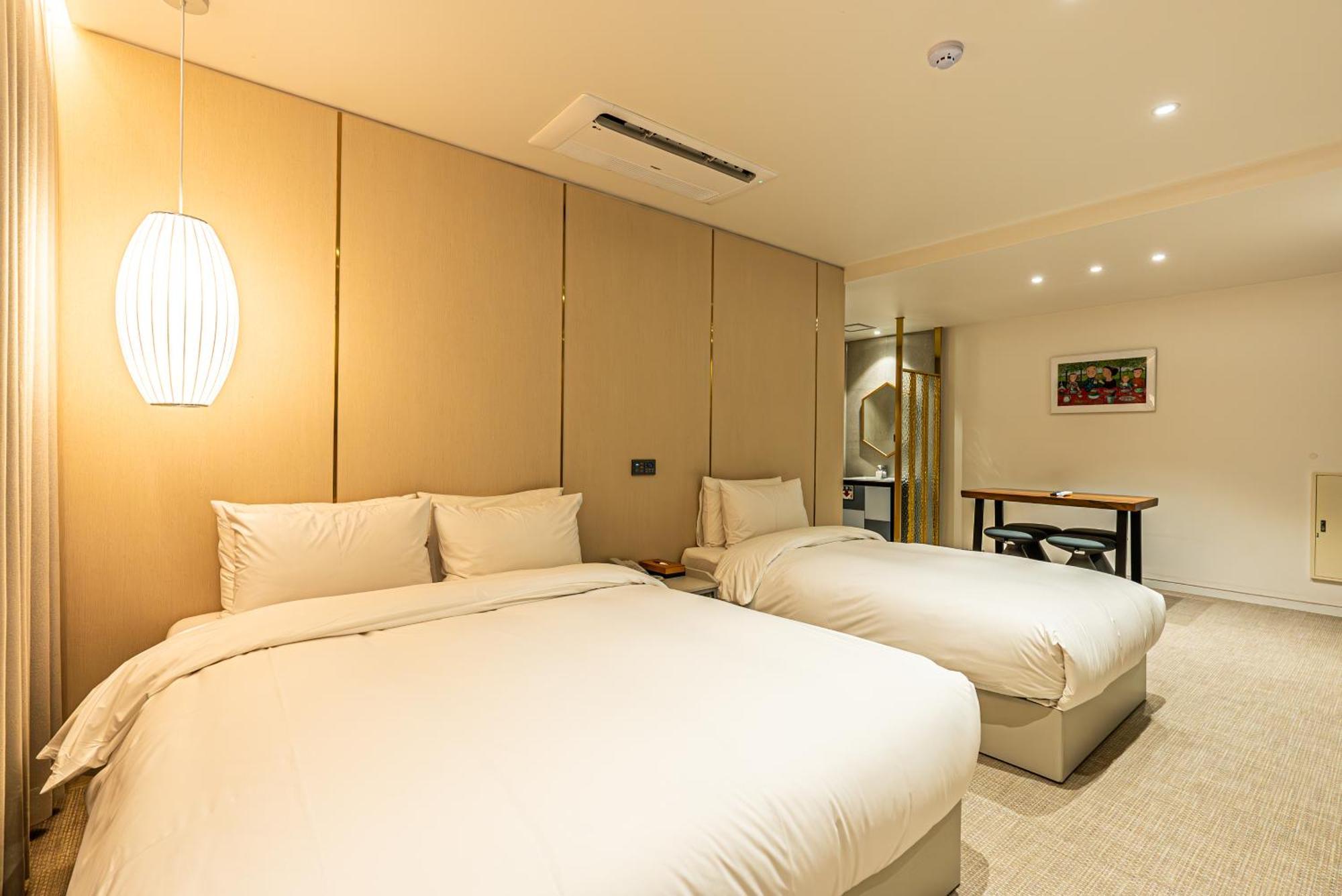 Hotel The Grang Seogwipo-stad Buitenkant foto